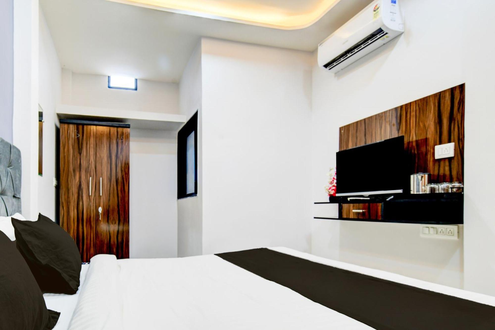 Super Hotel O D.V Near Medanta Hospital Indore Luaran gambar