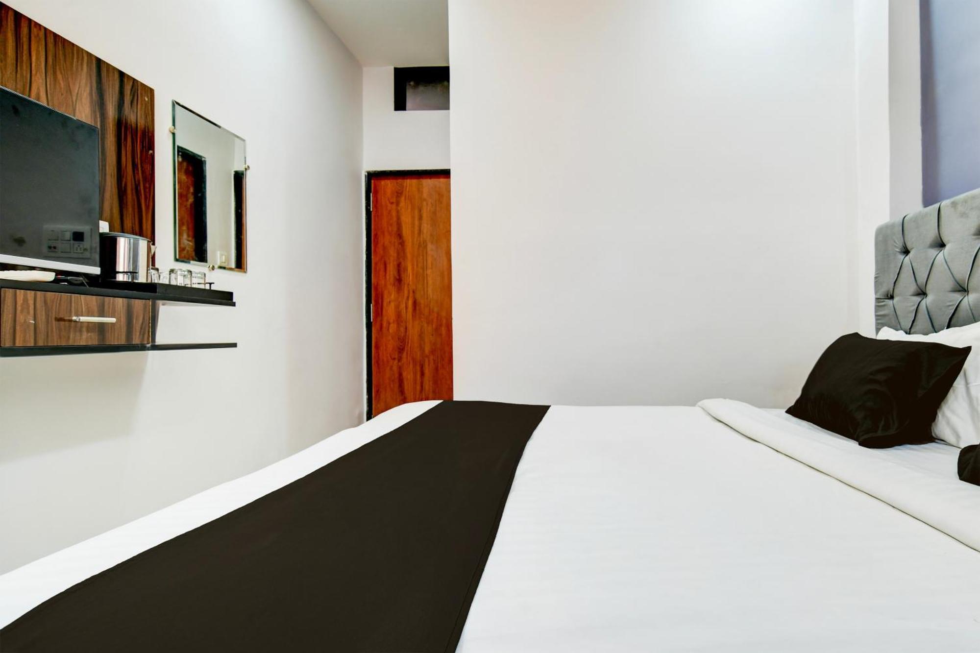 Super Hotel O D.V Near Medanta Hospital Indore Luaran gambar
